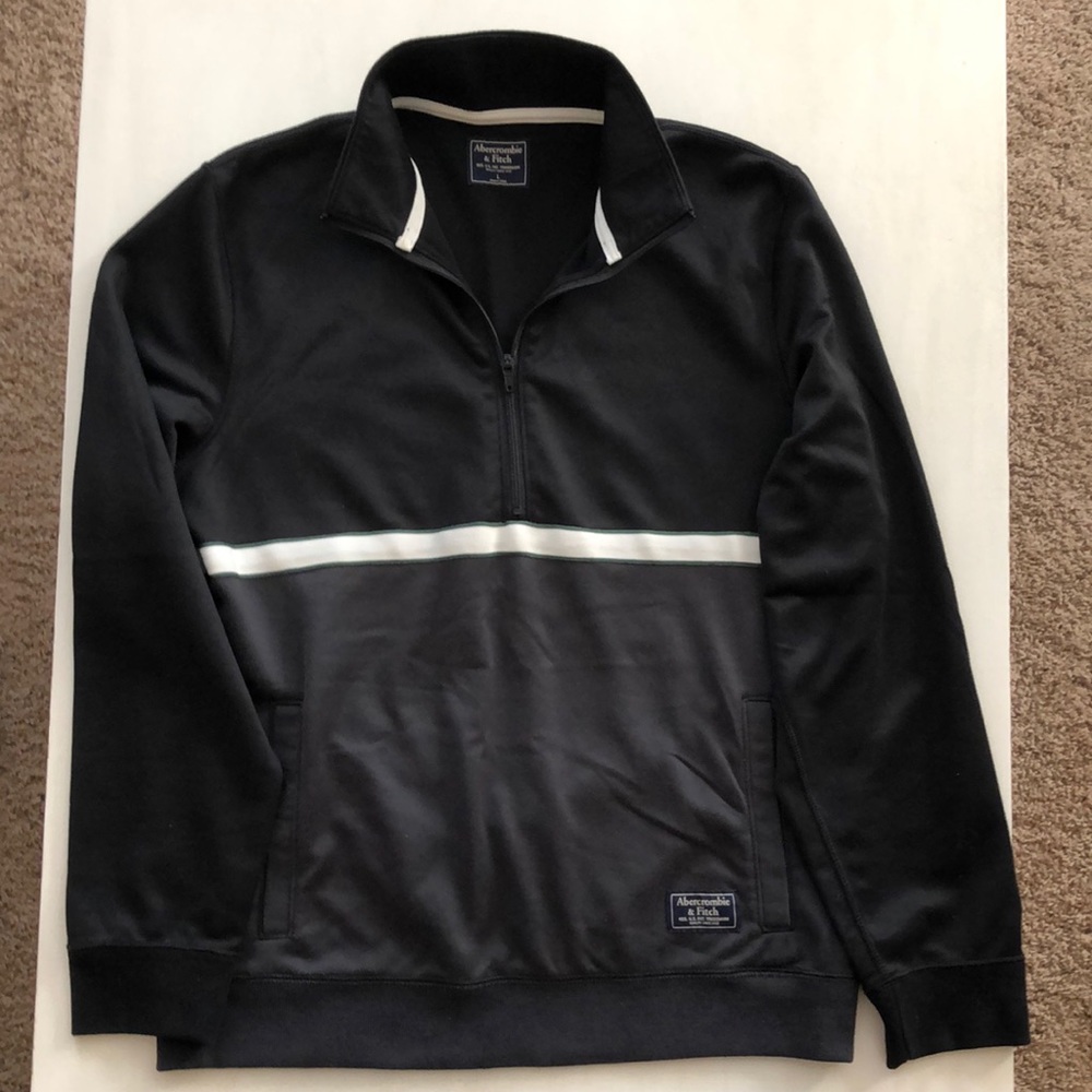 Abercrombie Fitch Men’s black quarter zip pull over jacket, white stripe Size L